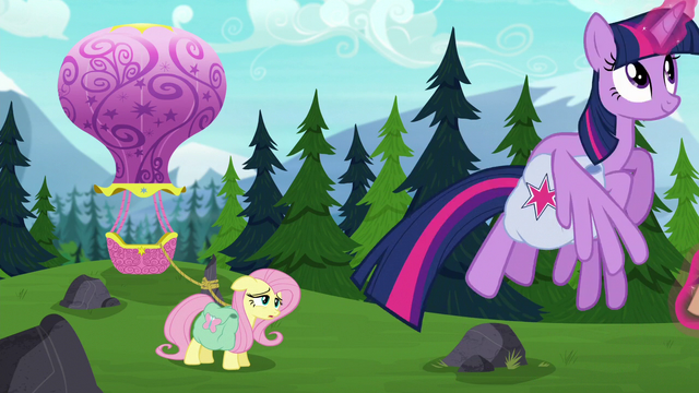 File:Twilight flying up into the air S5E23.png
