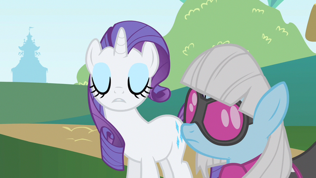 File:Rarity shine across S1E20.png