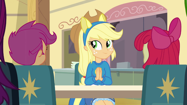 File:Applejack clapping EG.png