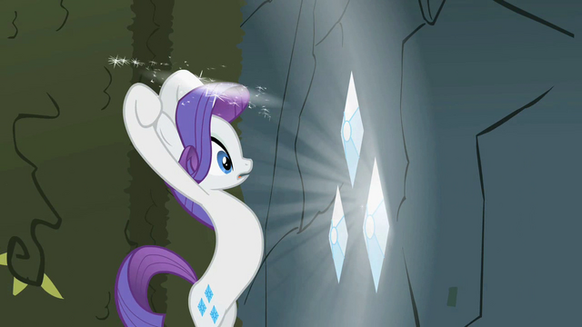 File:Rarity attacking gems S2E1.png
