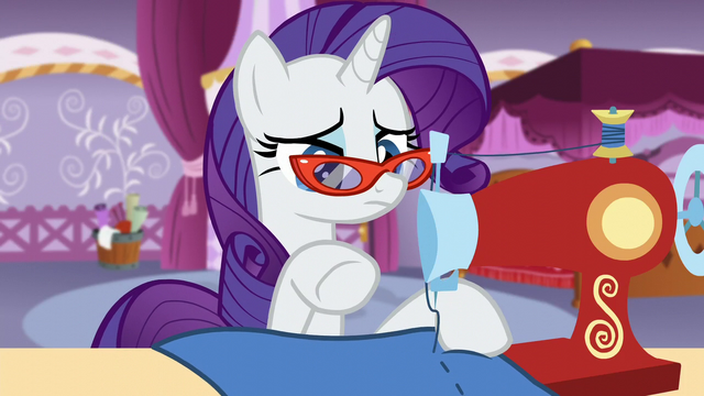 File:Rarity sewing S5E14.png