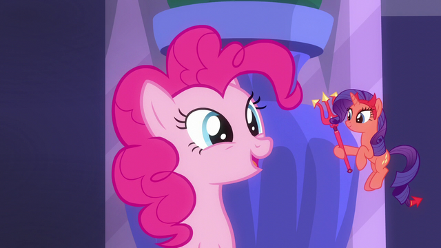 File:Pinkie Pie excited "really?" S6E9.png