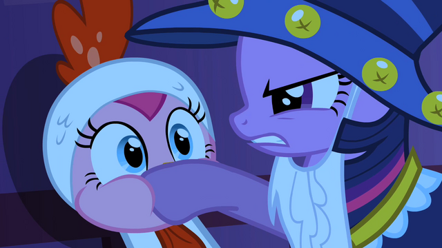 File:Twilight covers Pinkie Pie's mouth S2E04.png