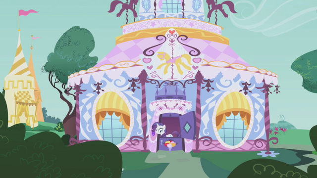File:Rarity answers the doorbell S1E05.png
