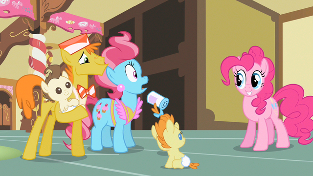 File:Mrs. Cake gasps! S2E13.png