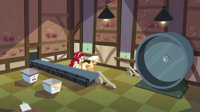 File:Applejack's new job S2E14.png