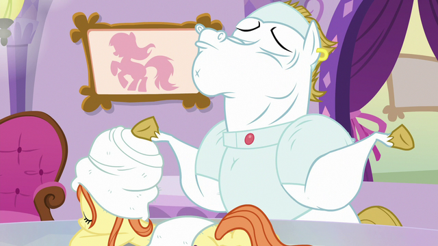 File:Bulk Biceps shrugging S7E2.png