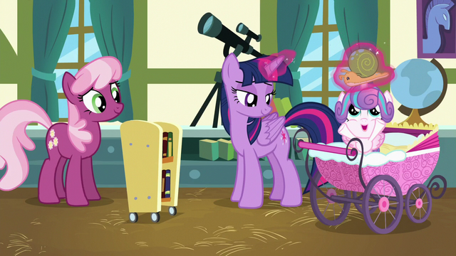File:Twilight giving Flurry Heart her Whammy toy S7E3.png
