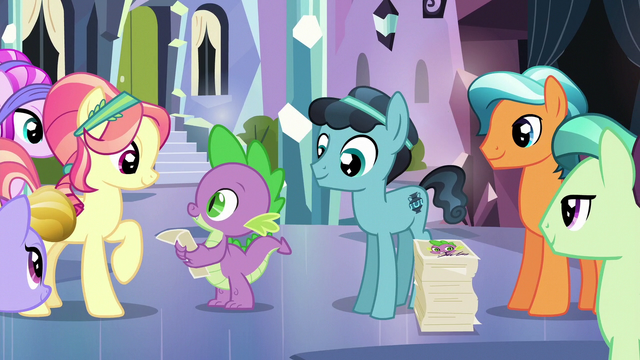 File:Spike and Crystal Hoof give out autographs S6E16.png