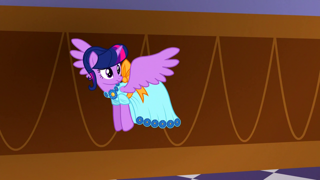 File:Twilight confused S5E7.png