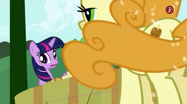 File:Caramel Apple appears S1E01.png