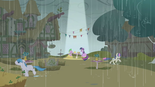 File:Twilight Sparkle bright patch amongst the rain S1E3.png