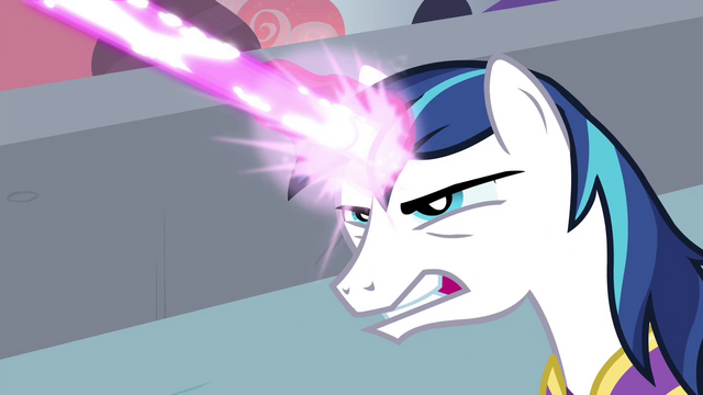 File:Shining shoots magic beam S4E26.png