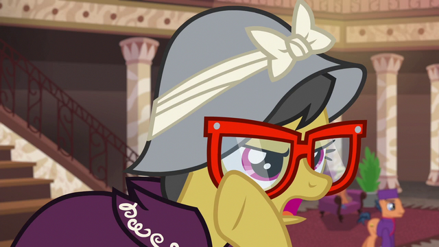 File:A. K. Yearling whispering "not here!" S6E13.png