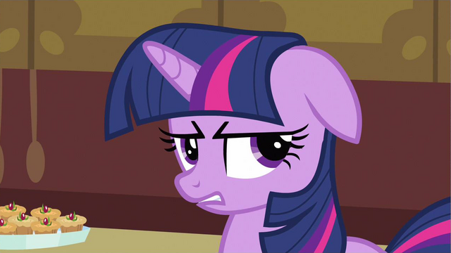 File:Twilight doesn't care S2E25.png