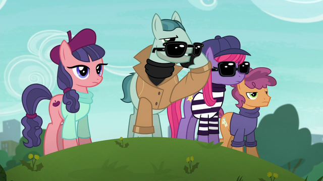 File:The Method Mares arrive S5E16.png