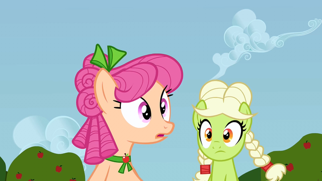 File:Granny Smith getting up S3E8.png