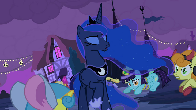File:Luna talking 2 S2E04.png