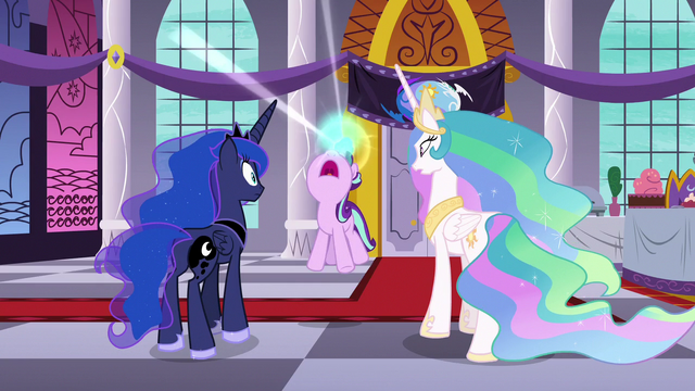 File:Starlight Glimmer releasing her magic S7E10.png