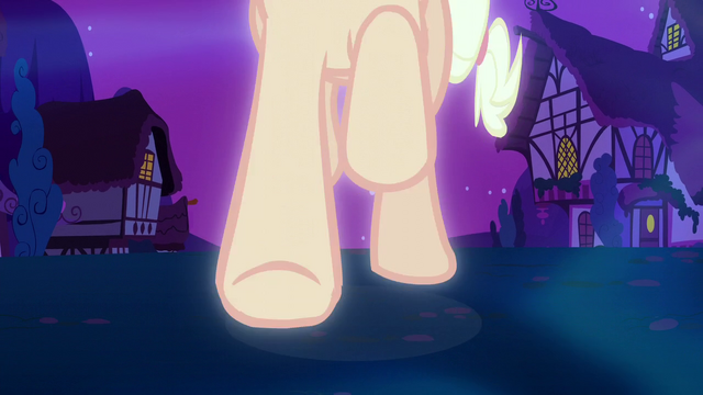 File:Applejack transforming S5E13.png
