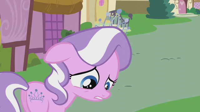 File:Diamond tells Spoiled Rich she lost the election S5E18.png