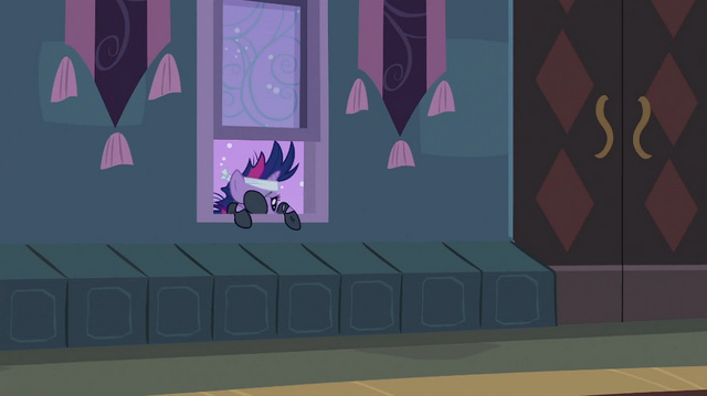File:Twilight seeing inside S2E20.png