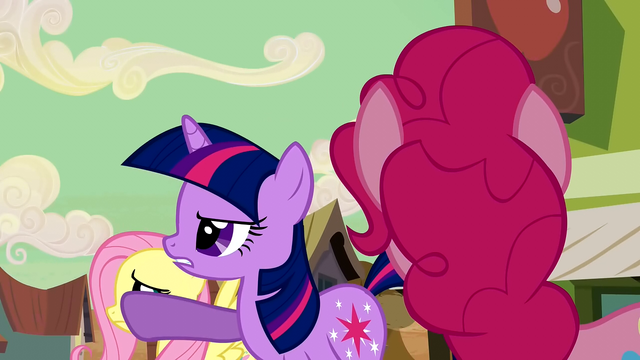 File:Twilight look girls S2E14.png