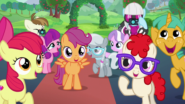File:Schoolponies cheering S5E24.png