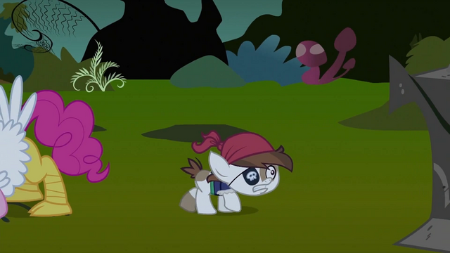 File:Pipsqueak backing up S2E04.png