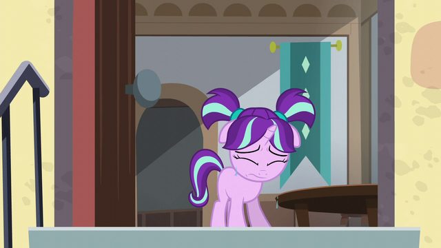 File:Filly Starlight drops a few teardrops S5E26.png