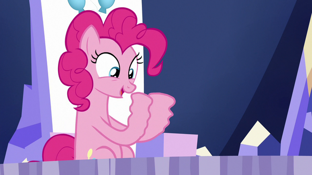 File:Pinkie Pie's hooves trembling S6E15.png