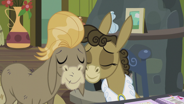 File:Cranky and Matilda rubbing on each other's faces S5E9.png