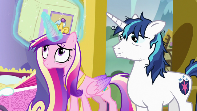 File:Princess Cadance levitating extra diapers S7E3.png