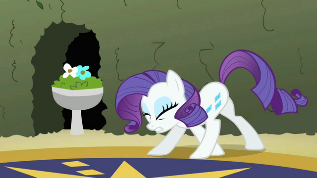 File:Rarity must resist S02E01.png