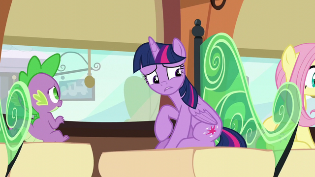 File:Twilight looks behind S6E2.png
