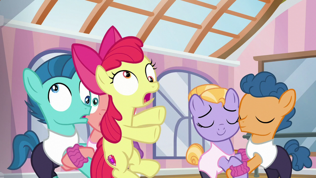 File:Apple Bloom crashes into pair of foals S6E4.png