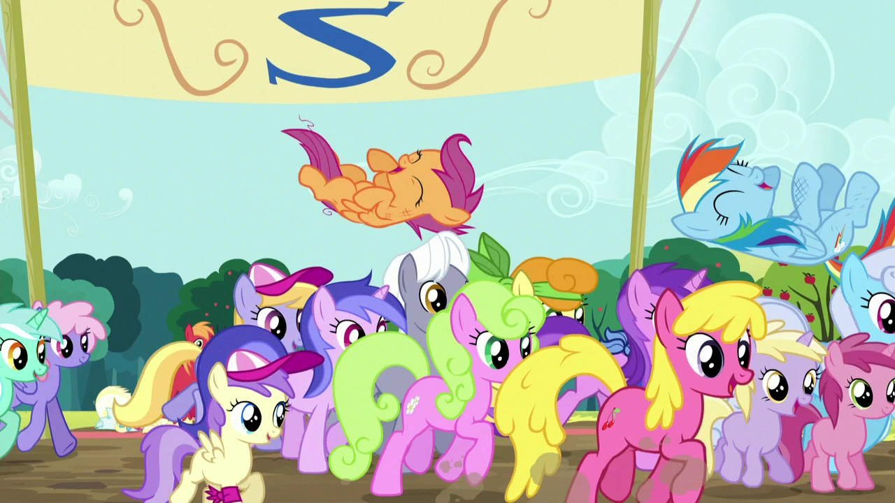 Image - Ponies cheer for Rainbow and Scootaloo S5E17.png 