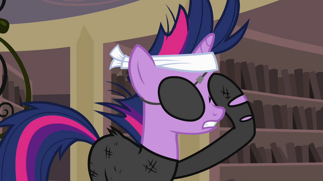 File:Twilight facehoof S02E20.png