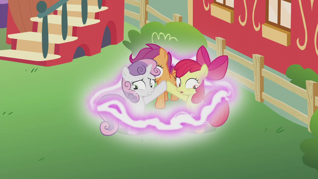 File:Magical energy surges around Crusaders S5E18.png