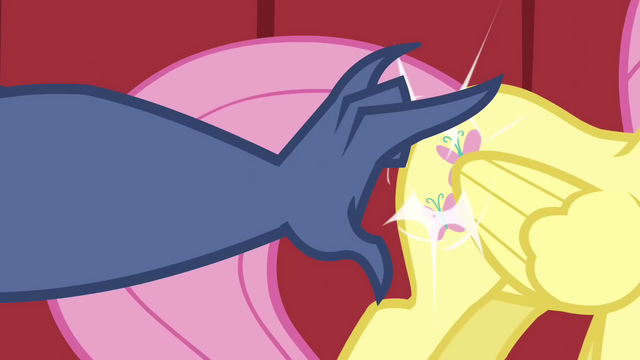 File:Fluttershy Flick2 S2E19.png