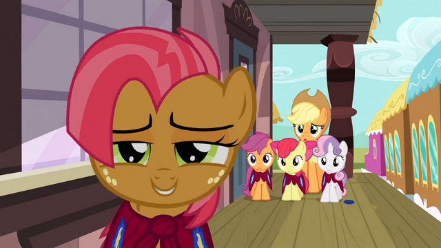 File:Babs smiling S3E04.png