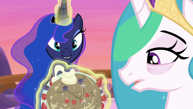 File:Princess Luna presents a plate of bad pancakes S7E10.png