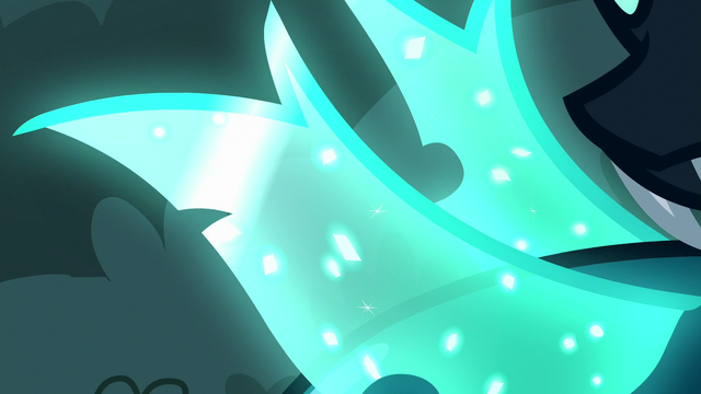 File:Close-up on Thorax's crystally wings S6E25.png