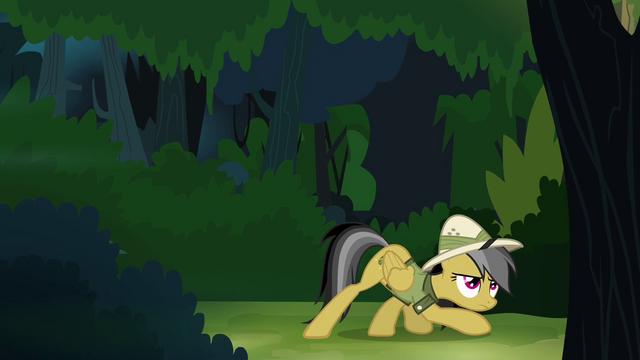 File:Daring Do sneaking around forest S4E04.png