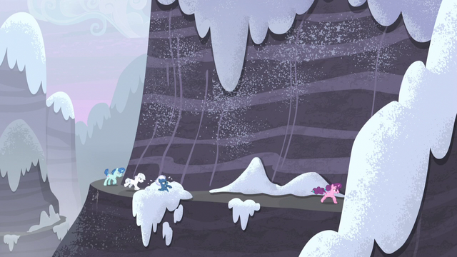 File:Village ponies pursue Starlight S5E2.png