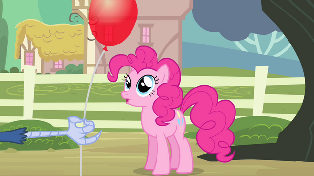 File:Pinkie sees balloon S4E11.png