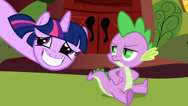 File:Twilight awkward smile S01E01.png