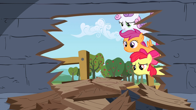 File:'You okay, Applejack?' S1E18.png