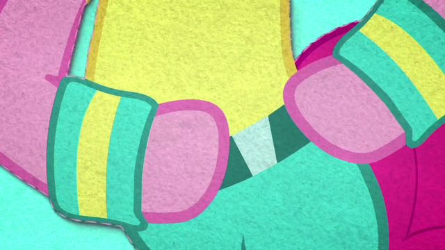 File:Pinkie Pie securing her belt BFHHS2.png