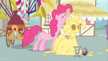250px-134618 - a friend in deed pinkie pie screencap.png